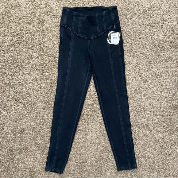 NWT FP Movement Hybrid Legging / Black - Picture 3 of 8